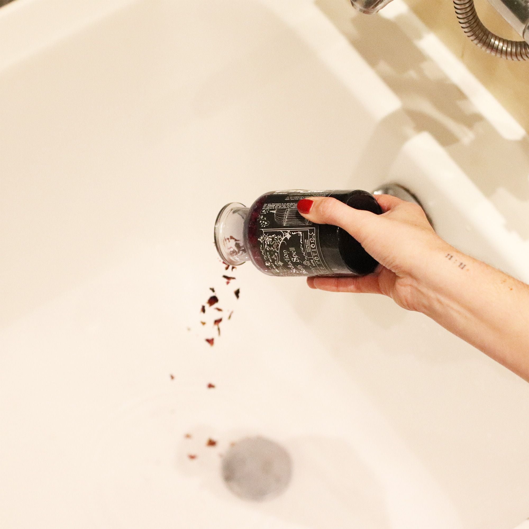 Poción de Hechizo para Baño Bruja Antigua Seducción